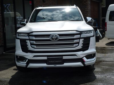 TOYOTA LAND CRUISER 300 - 5