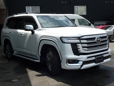 TOYOTA LAND CRUISER 300 - 6