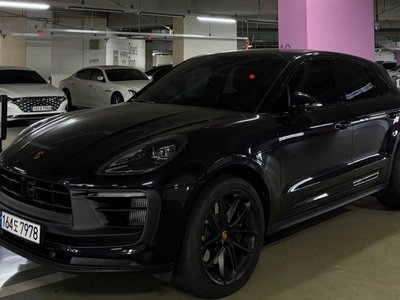 PORSCHE MACAN - 7