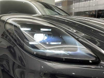 PORSCHE PANAMERA - 3