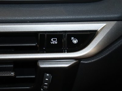 صورة مصغرة 32 لـ 2023 Lexus RX