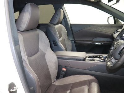 صورة مصغرة 18 لـ 2023 Lexus RX