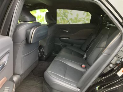 TOYOTA CROWN CROSSOVER - 7