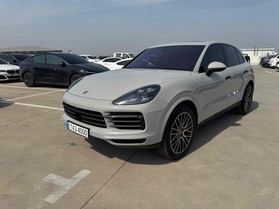 PORSCHE CAYENNE - 1