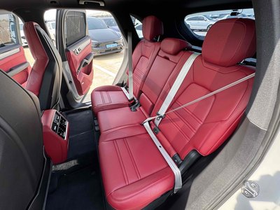 PORSCHE CAYENNE - 10