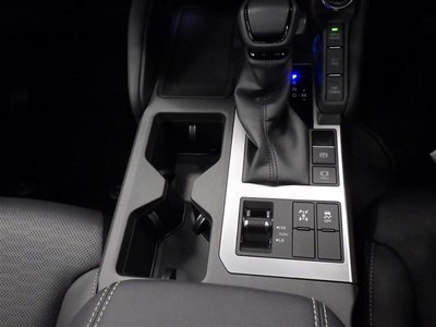 TOYOTA LAND CRUISER 250 - 8