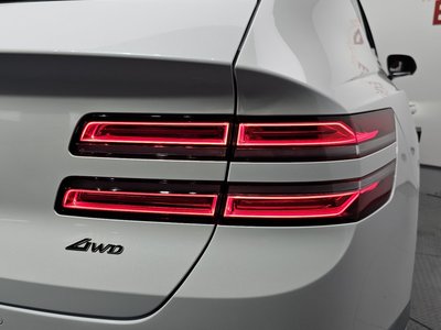 صورة 10 لـ 2023 Genesis GV80
