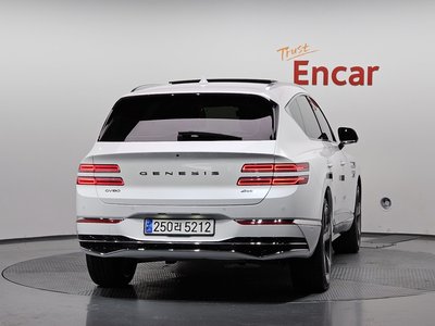 صورة 3 لـ 2023 Genesis GV80