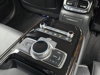 2019 Genesis G90 — миниатюра 19
