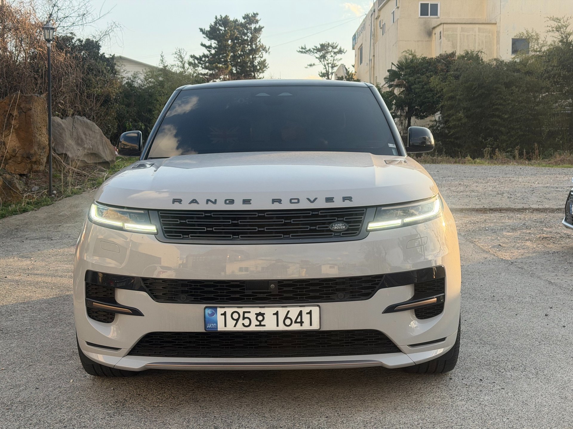 LAND ROVER RANGE ROVER SPORT - View 1