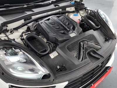 PORSCHE MACAN - 7