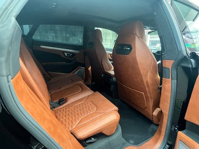 2019 Lamborghini URUS — фото 9