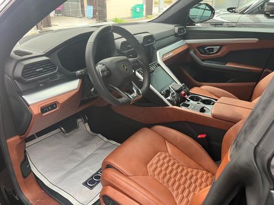 2019 Lamborghini URUS — фото 4