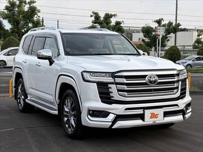 صورة 8 لـ 2022 Toyota LAND CRUISER 300