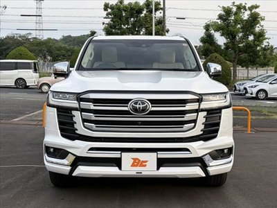 صورة 9 لـ 2022 Toyota LAND CRUISER 300