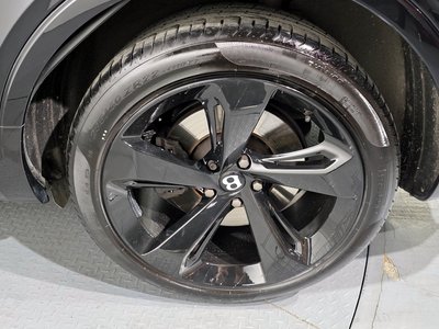 BENTLEY BENTAYGA - 6