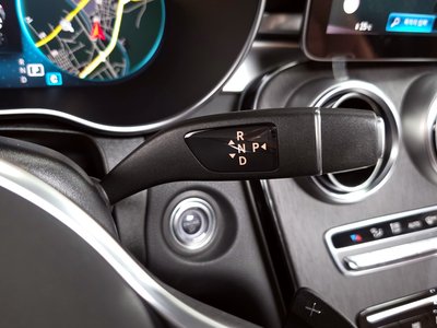 MERCEDES-BENZ GLC - 9