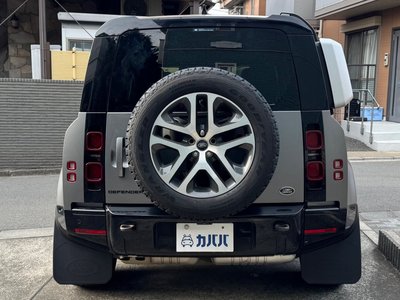 LAND ROVER DEFENDER - 4