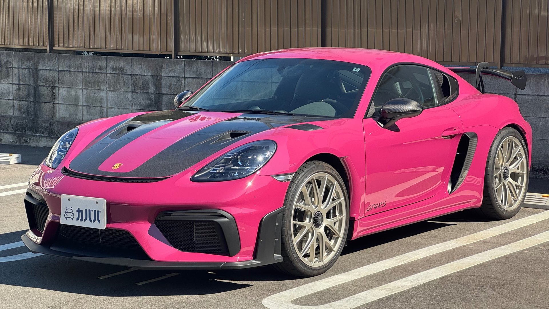 PORSCHE 718 CAYMAN GT4 RS - View 1