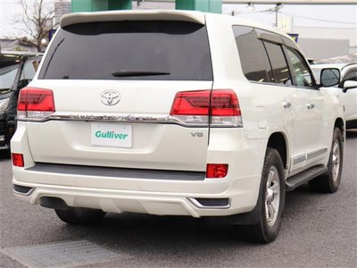 TOYOTA LAND CRUISER 200 - 3