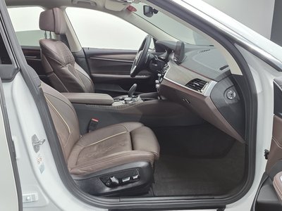 BMW 6 SERIES GT - 10