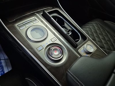 صورة مصغرة 13 لـ 2022 Genesis GV80
