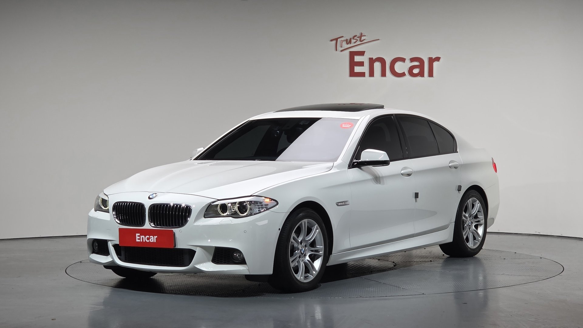 BMW 5 SERIES - View 1