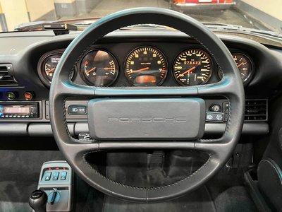 PORSCHE 911 - 8