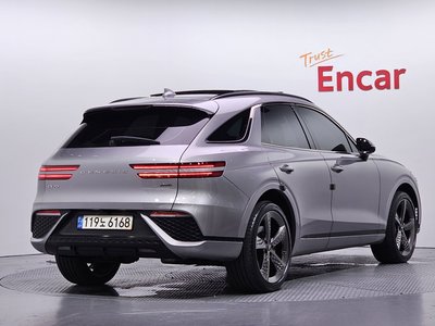 صورة 3 لـ 2021 Genesis GV70