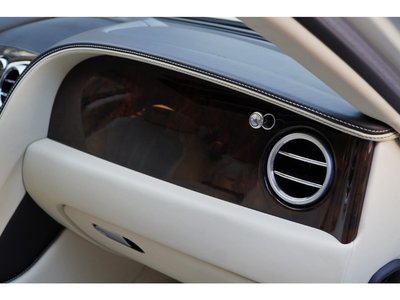 صورة مصغرة 41 لـ 2015 Bentley FLYING SPUR
