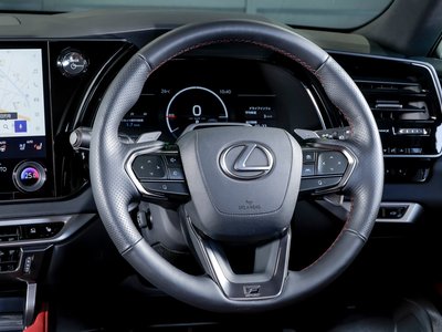 صورة مصغرة 58 لـ 2025 Lexus RX