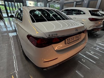 2025 Mercedes-BENZ E-CLASS 照片 2