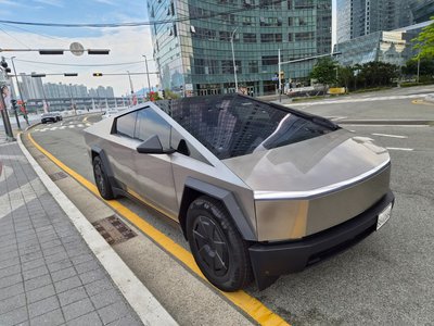 2025 Tesla CYBERTRUCK 照片 4