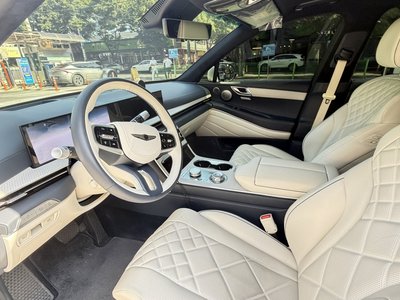 GENESIS GV80 - 10