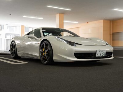 FERRARI 458 ITALIA