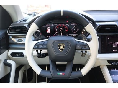 صورة 10 لـ 2026 Lamborghini URUS