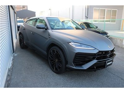 صورة 7 لـ 2026 Lamborghini URUS