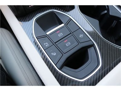 صورة مصغرة 21 لـ 2026 Lamborghini URUS