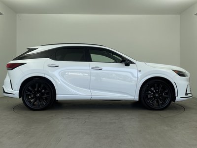 صورة مصغرة 35 لـ 2023 Lexus RX