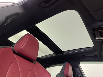 صورة 7 لـ 2023 Lexus RX