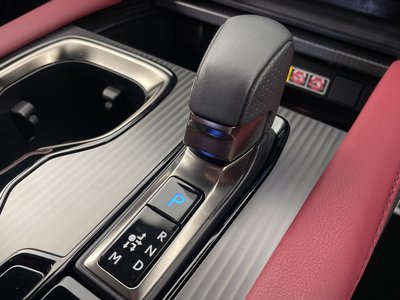 صورة مصغرة 15 لـ 2023 Lexus RX