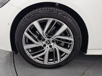 MERCEDES-BENZ E-CLASS - 6