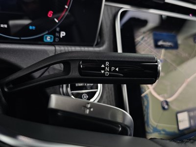 MERCEDES-BENZ E-CLASS - 9