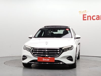 MERCEDES-BENZ E-CLASS - 2