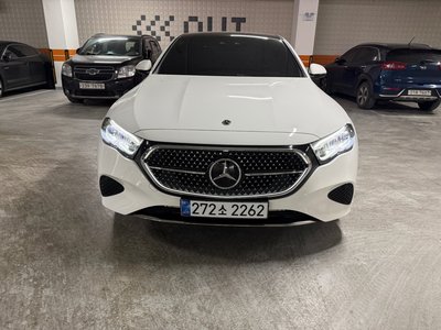 MERCEDES-BENZ E-CLASS - 1