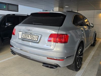 BENTLEY BENTAYGA - 2