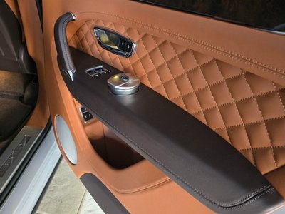 BENTLEY BENTAYGA - 6