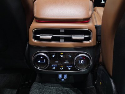 2023 Genesis GV70 thumbnail 37