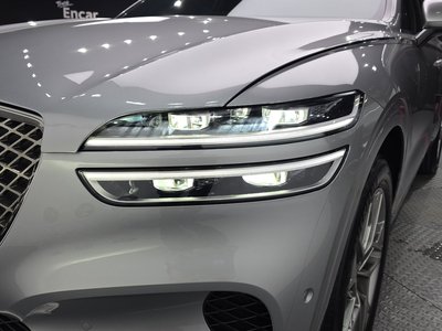 صورة 9 لـ 2023 Genesis GV70