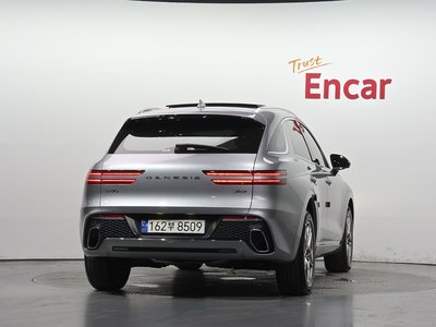 صورة 4 لـ 2023 Genesis GV70